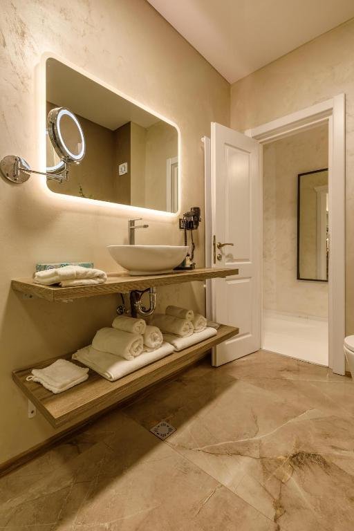 Azimuth Luxury – 1 (12)